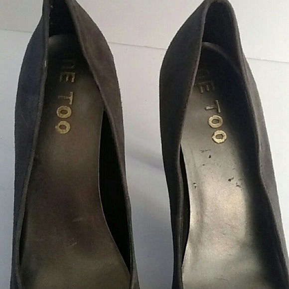 Me Too Locket Gray Suede heels - Picture 2 of 7